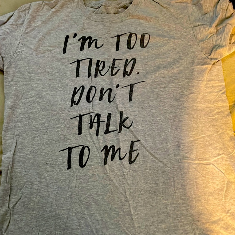 Gray tee